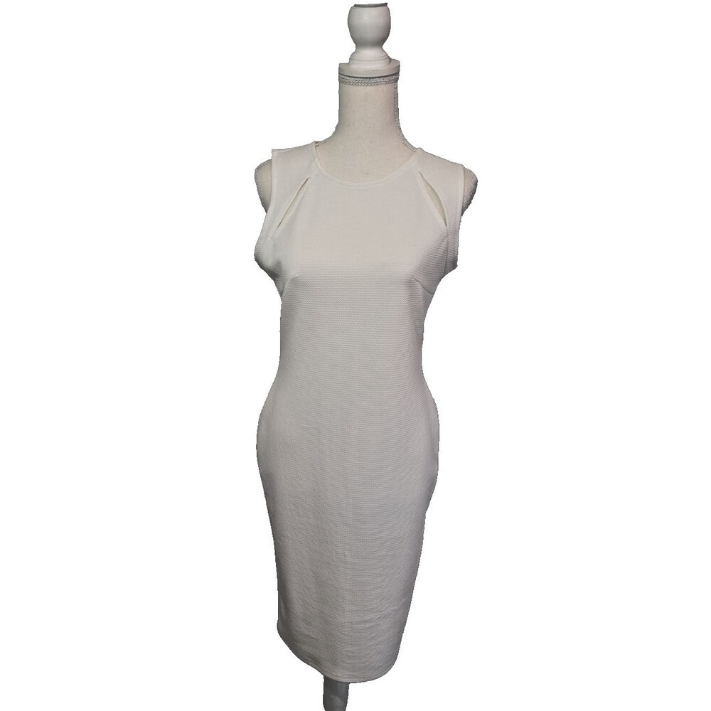 Almous famous Ivory dress Sleeveless Size L